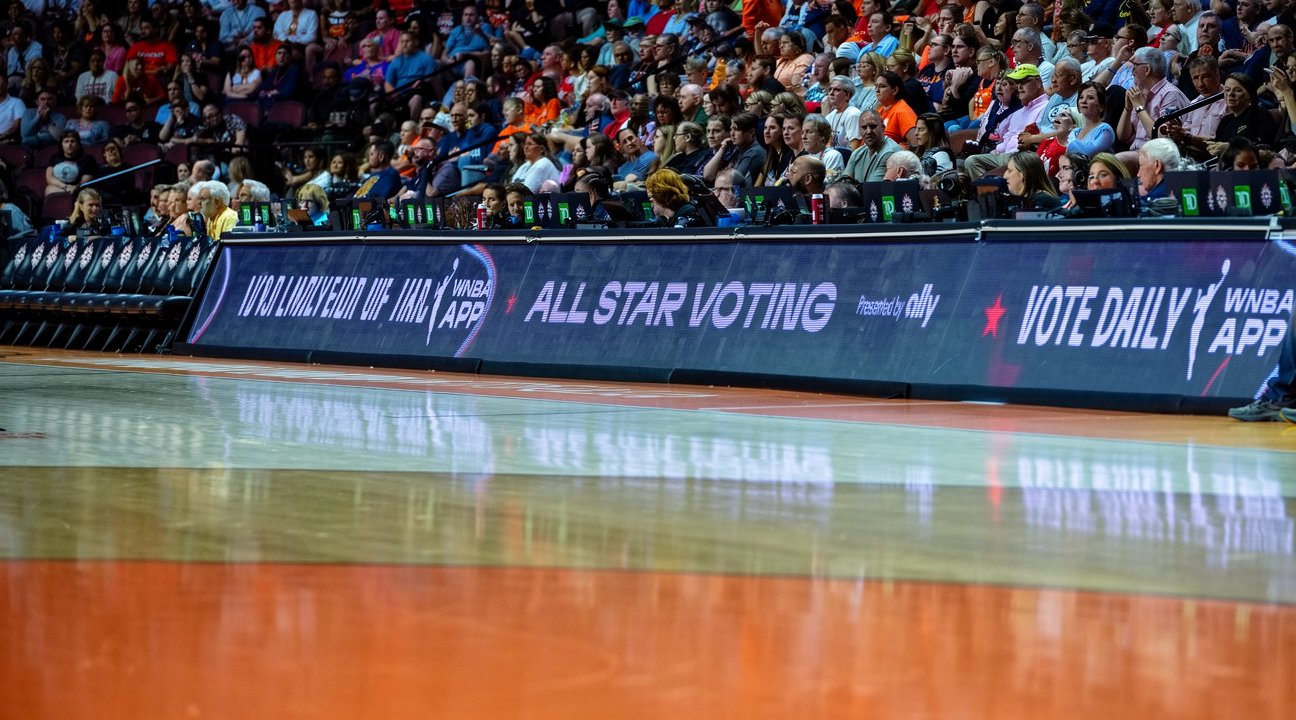 N8体育登录 - WNBA 全明星选秀花絮：Weatherspoon 与 Cooper 选边，Bueckers 与 Clark 成焦点 - N8体育